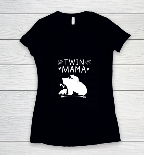 Twin Mama Bear With 2 Baby Cubs Heart Arrow Bear Women's V-Neck T-Shirt