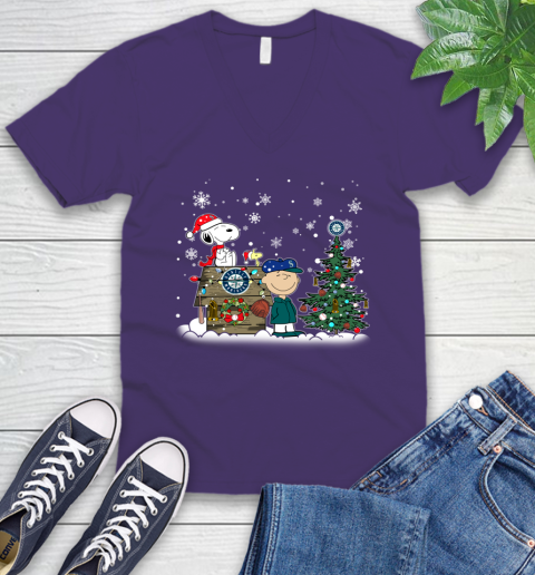 MLB Seattle Mariners Snoopy Charlie Brown Christmas Baseball Commissioner's Trophy V-Neck T-Shirt 9