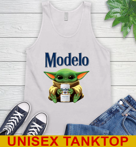 Star Wars Baby Yoda Hugs Modelo Especial Beer Shirt 70