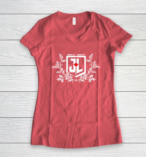 Justice League Associate Producer Women's V-Neck T-Shirt 4