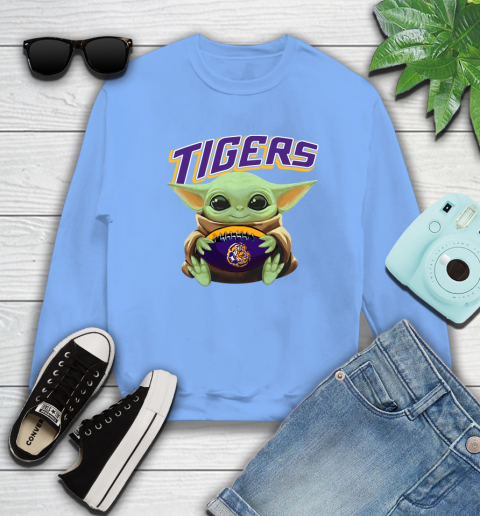 Baby Yoda Loves The LSU Tigers Star Wars NCAA Shirt 35