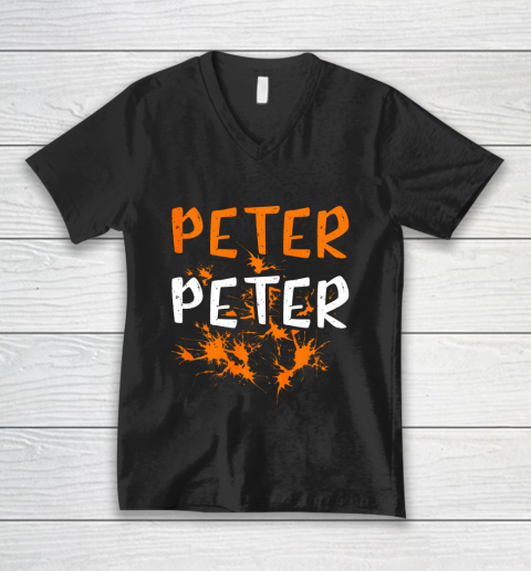 Mens Couples Costume Peter Peter Pumpkin Eater Splash Halloween V-Neck T-Shirt