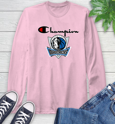 Long sleeve shop pink champion shirt