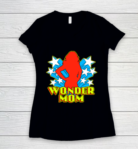 Wonder Mom Wonder Woman Women's V-Neck T-Shirt