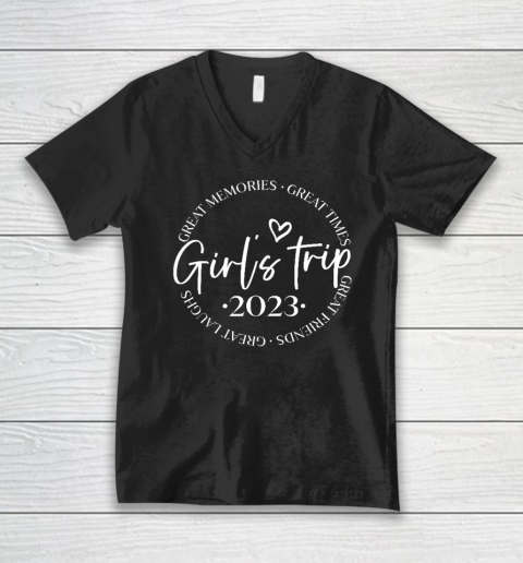 Girls Trip 2023, Girls Weekend 2023 For Summer Vacation V-Neck T-Shirt