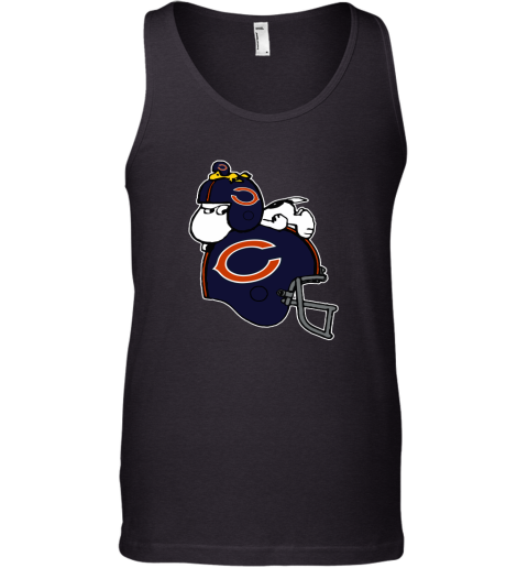 Snoopy And Woodstock Resting On Chicago Bears Helmet Tank Top