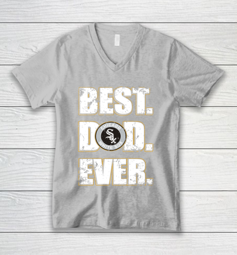 MLB Chicago White Sox Baseball Best Dad Ever Family Shirt V-Neck T-Shirt 3