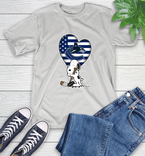 Vancouver Canucks NHL Hockey The Peanuts Movie Adorable Snoopy T-Shirt