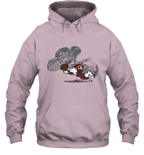 rwwk washington redskins snoopy plays the football game hoodie 23 front light pink