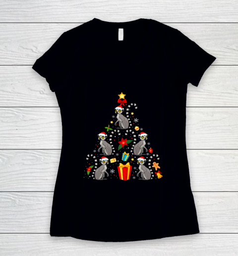 Lemur Christmas Ornament Tree Funny Gift Women's V-Neck T-Shirt