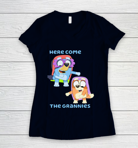 Blueys Shirt Here Come The Grannies Women's V-Neck T-Shirt 2