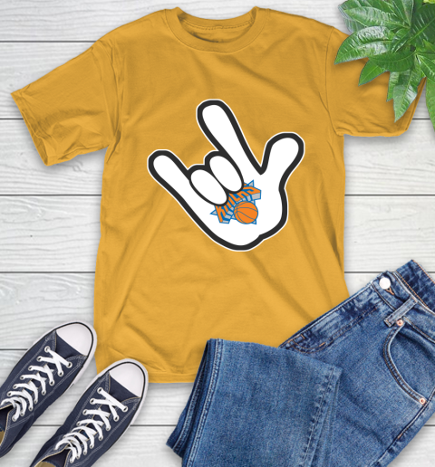 New York Knicks NBA Basketball Mickey Rock Hand Disney T-Shirt 3