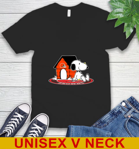 NFL Football Cleveland Browns Snoopy The Peanuts Movie Shirt V-Neck T-Shirt 2