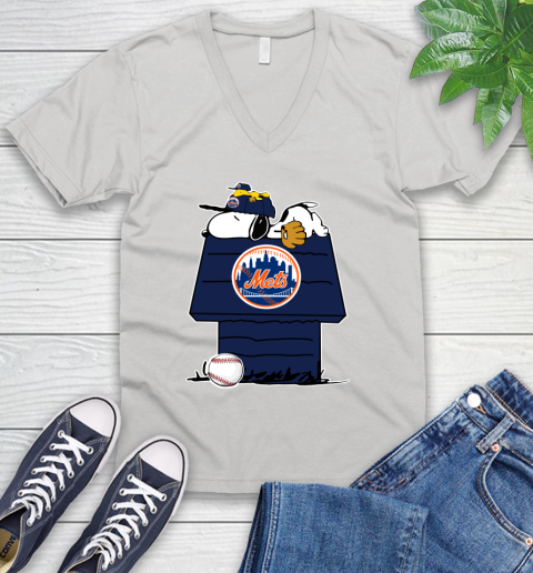 MLB New York Mets Snoopy Woodstock The Peanuts Movie Baseball T Shirt V-Neck T-Shirt