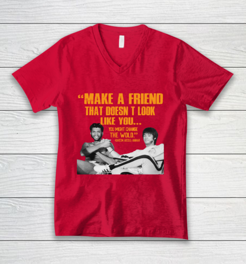 Kareem Abdul Jabbar Shirt Make A Friend That Doesn't Look Like You V-Neck T-Shirt 6