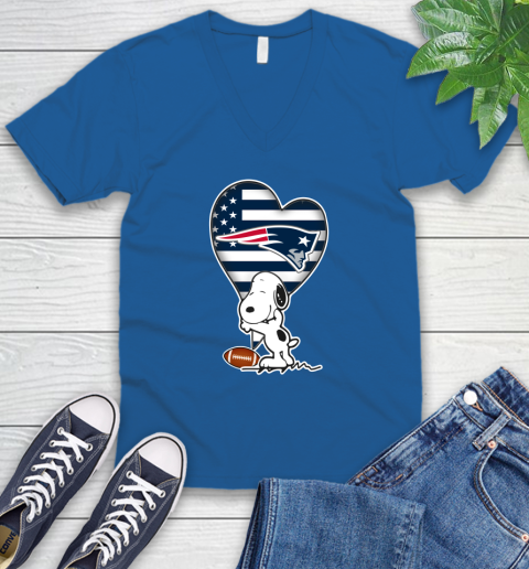 New England Patriots NFL Football The Peanuts Movie Adorable Snoopy V-Neck T-Shirt 6