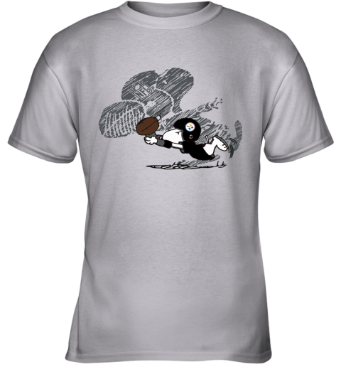 Pittsburg Steelers Snoopy Plays The Football Game Youth T-Shirt
