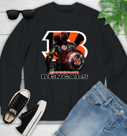 NFL Captain America Thor Spider Man Hawkeye Avengers Endgame Football Cincinnati Bengals Youth Sweatshirt 2