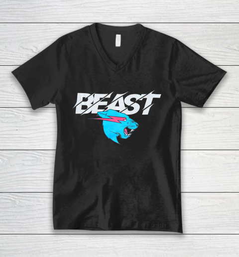 Retro Mr Game Funny Mr Gaming Beast Game V-Neck T-Shirt