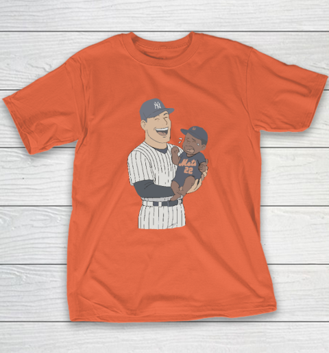 Yankees Holding Crying Mets Baby Youth T-Shirt 2