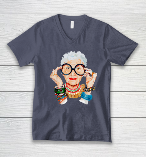 Iris Apfel V-Neck T-Shirt 6