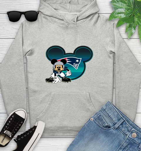 NFL New England Patriots Mickey Mouse Disney Football T Shirt Youth Hoodie