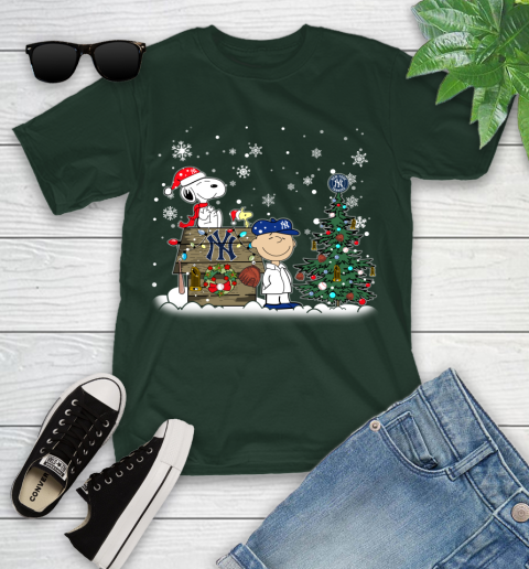 MLB New York Yankees Snoopy Charlie Brown Christmas Baseball Commissioner's Trophy Youth T-Shirt 5