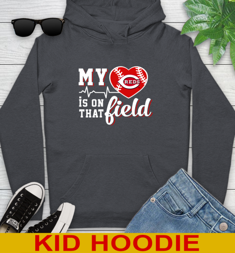MLB My Heart Is On That Field Baseball Sports Cincinnati Reds Youth Hoodie - Image 10