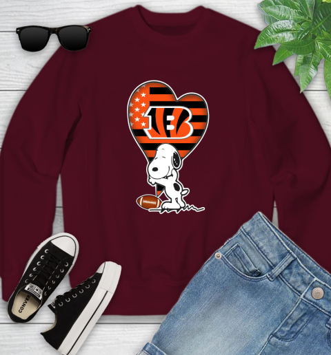 Cincinnati Bengals NFL Football The Peanuts Movie Adorable Snoopy Youth Sweatshirt 5