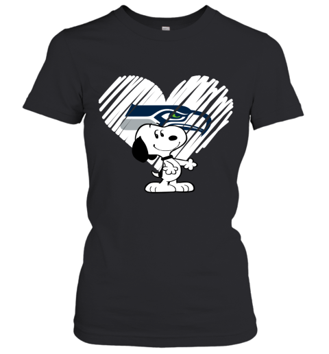 A Happy Christmas With Seattle Seahawks Snoopy Women's T-Shirt