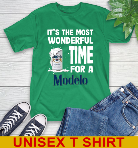 I't the most wonderful time for a Modelo Especial beer lovers 7
