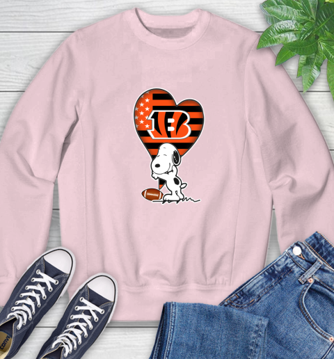Cincinnati Bengals NFL Football The Peanuts Movie Adorable Snoopy Sweatshirt 9