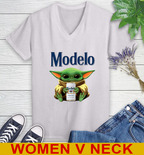 Star Wars Baby Yoda Hugs Modelo Especial Beer Shirt 77
