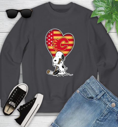 Calgary Flames NHL Hockey The Peanuts Movie Adorable Snoopy Youth Sweatshirt 6