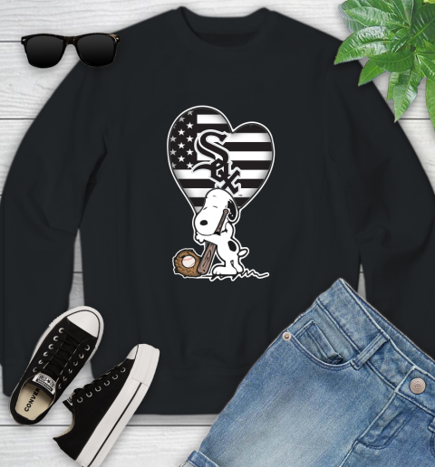 Chicago White Sox MLB Baseball The Peanuts Movie Adorable Snoopy Youth Sweatshirt 2