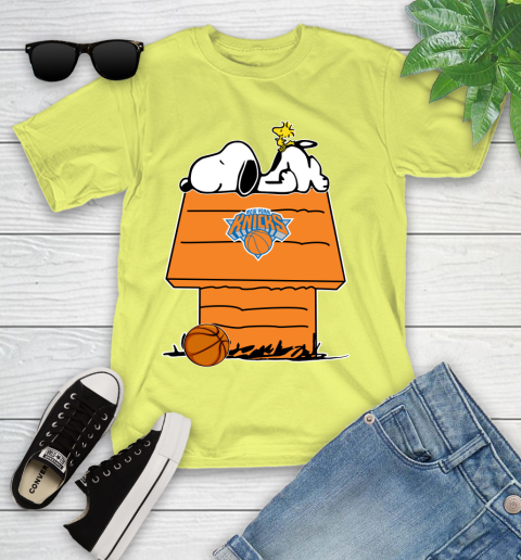 New York Knicks NBA Basketball Snoopy Woodstock The Peanuts Movie Youth T-Shirt 8