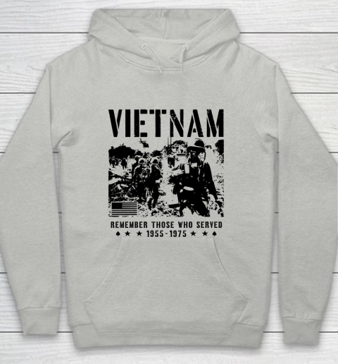 Vietnam Veteran Remember those who served 1955  1975 Youth Hoodie