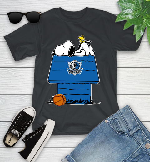 Dallas Mavericks NBA Basketball Snoopy Woodstock The Peanuts Movie Youth T-Shirt 2
