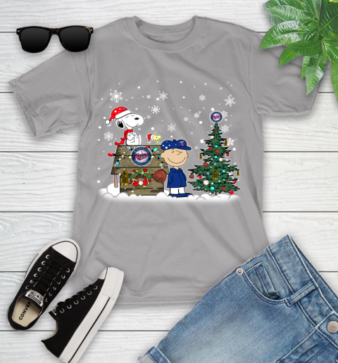 MLB Minnesota Twins Snoopy Charlie Brown Christmas Baseball Commissioner's Trophy Youth T-Shirt 4