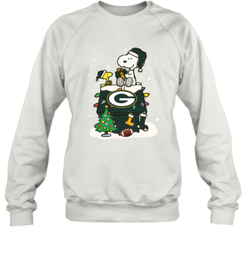 A Happy Christmas With Green Bay Packers Snoopy Sweatshirt