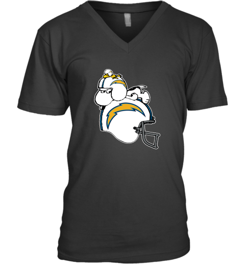 Snoopy And Woodstock Resting On Los Angeles Chargers Helmet V-Neck T-Shirt