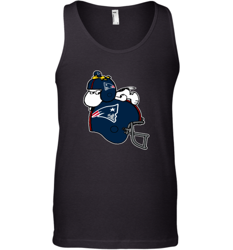 Snoopy And Woodstock Resting On New Englands Patriots Helmet Tank Top