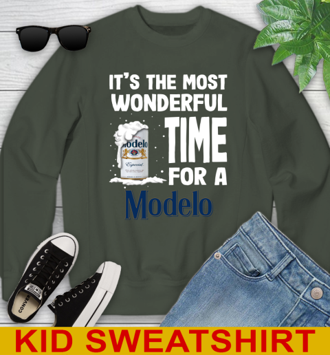 I't the most wonderful time for a Modelo Especial beer lovers 116