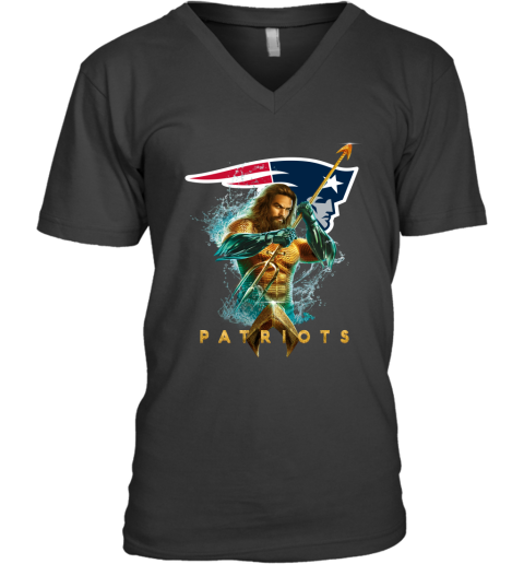 NFL New England Patriots Aquaman DC Football Sports MCLB49JqS6X v neck unisex 8 95 151514 front black