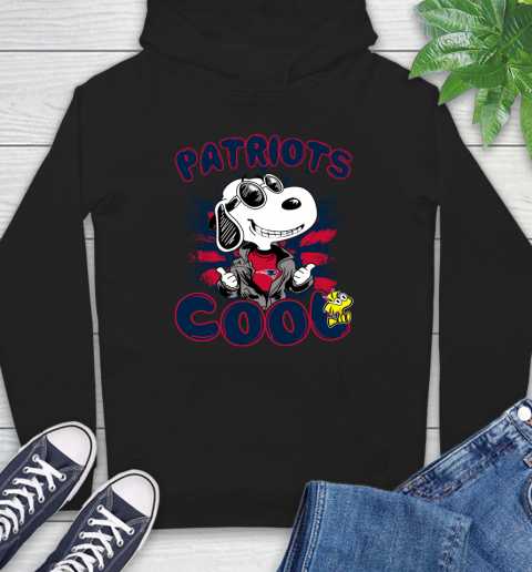 NFL Football New England Patriots Cool Snoopy Shirt Hoodie