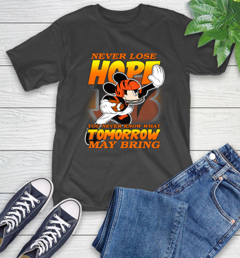 Cincinnati Bengals NFL Football Mickey Disney Never Lose Hope T-Shirt