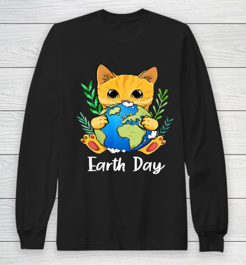 Happy Earth Day Shirt Cute Earth With Cat Earth Day 2021 Long Sleeve T-Shirt
