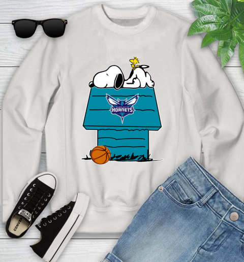 Charlotte Hornets NBA Basketball Snoopy Woodstock The Peanuts Movie Youth Sweatshirt