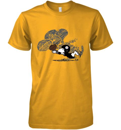 Pittsburg Steelers Snoopy Plays The Football Game Premium Men's T-Shirt