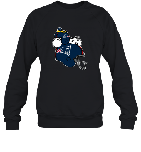 szlk snoopy and woodstock resting on new englands patriots helmet sweatshirt 35 front black